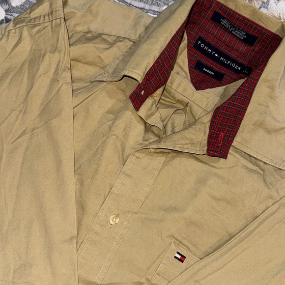 TOMMY HILFIGER BUTTON DOWN SHIRT - Picture 2 of 6